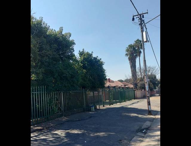 BUSINESS FOR SALE IN GERMISTON SOUTH
